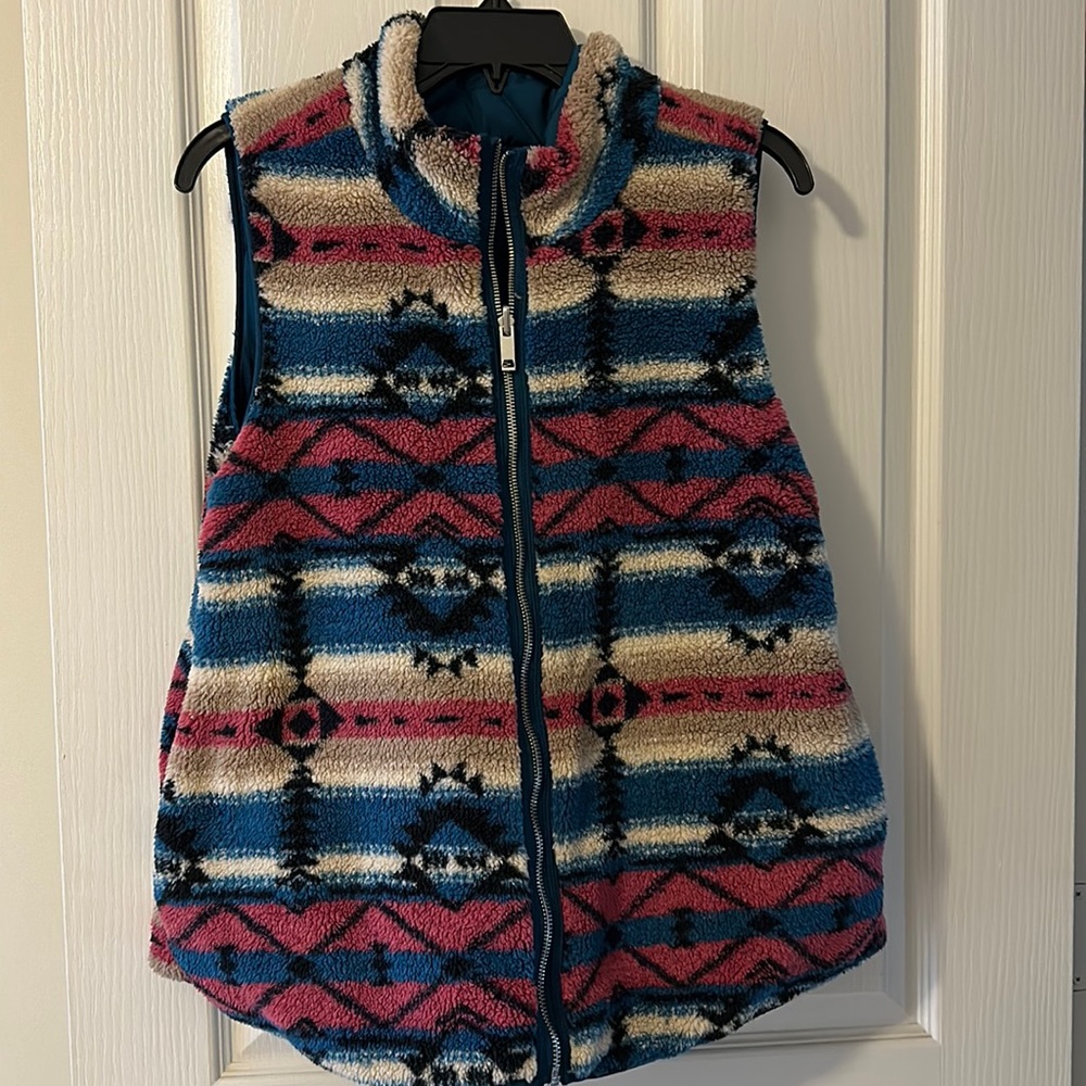 Maurices, reversible vest, size XL